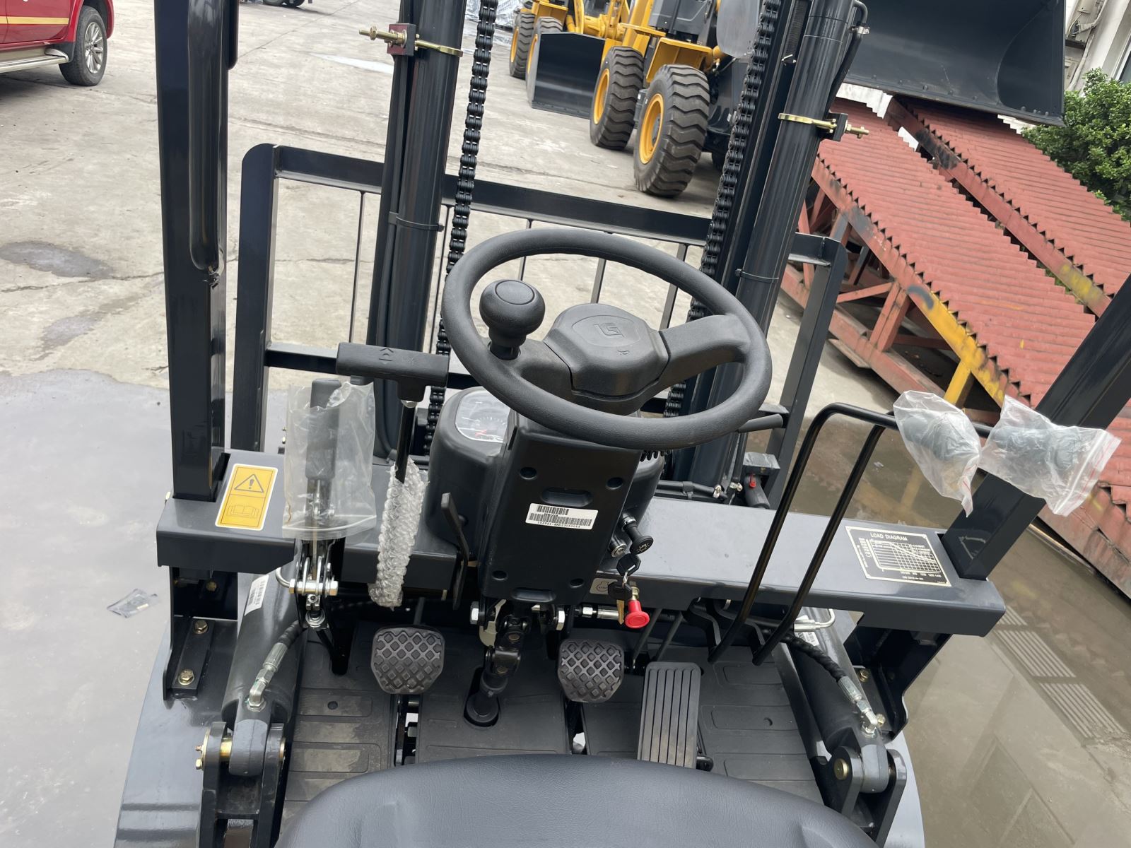 xe nâng 2,5 tấn