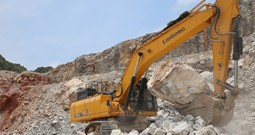 Máy xúc đào Liugong bánh xích 952E gầu 2.6m3